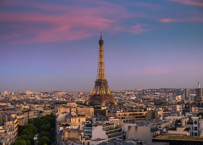 Best Budget-Friendly Places to Stay in Paris