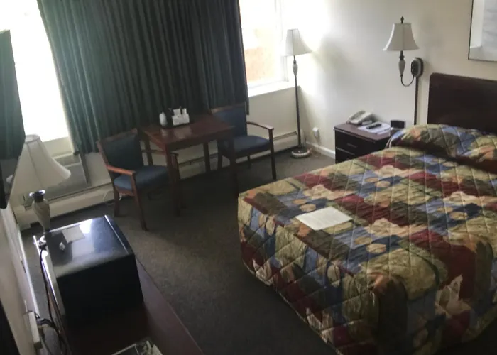 Top Hotels in Millinocket Maine for Outdoor Enthusiasts
